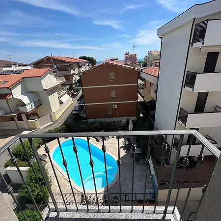 Con Piscina شقة *